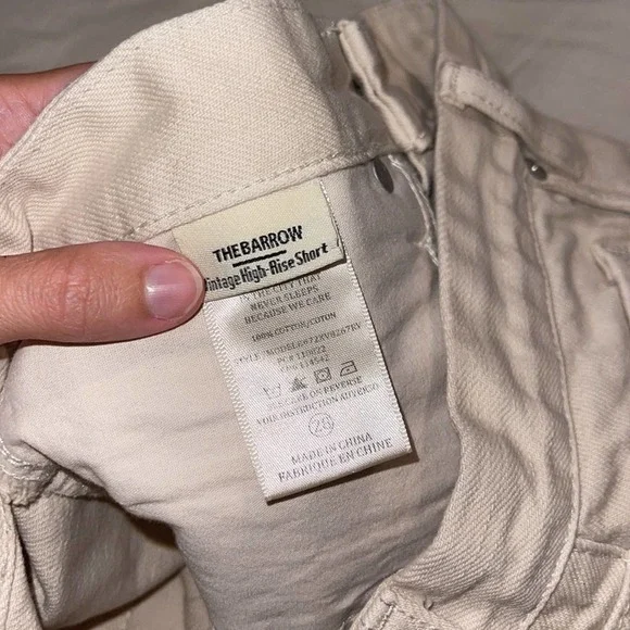 blank nyc // the barrow frayed shorts - Picture 9 of 12